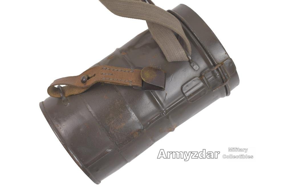 Reichswehr Gasmaske mit tragerbüsche — image 2