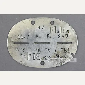 WH Dog-tag „11. / A. R. 257'