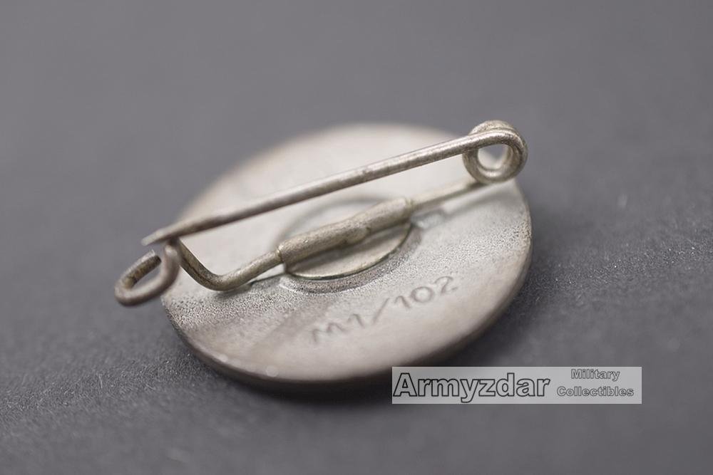 NSDAP Parteiabzeichen M1/102 „Frank & Reif ' — image 3
