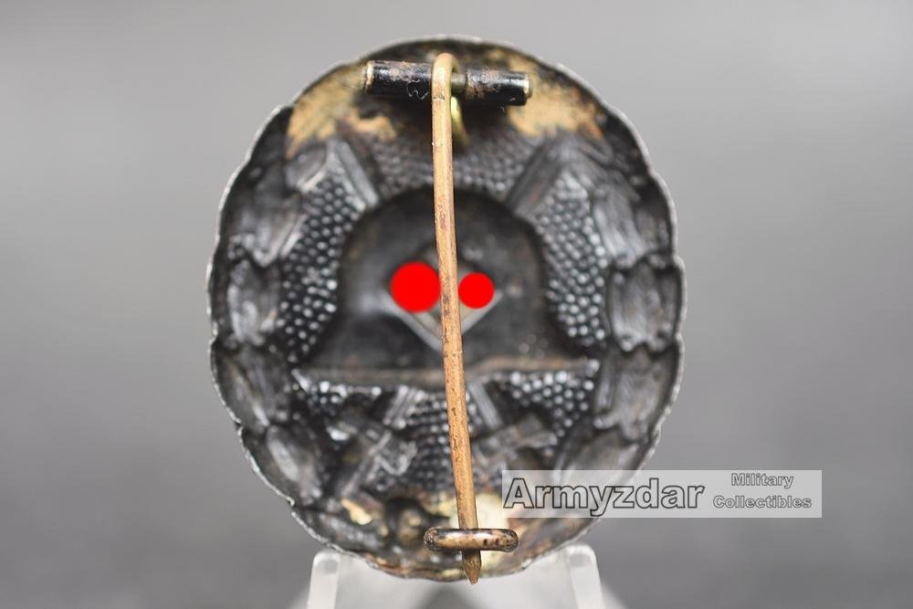 Verwundetenabzeichen 1939 in Schwarz 1. Modell — image 2