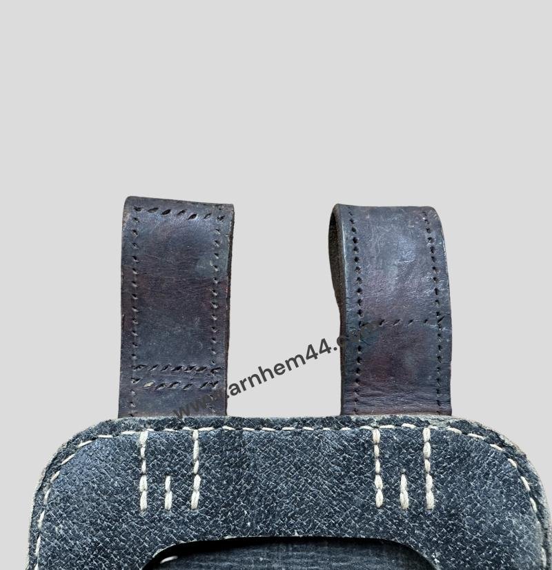 German WWII Entrenching Tool Carrier Case 1944 — image 6