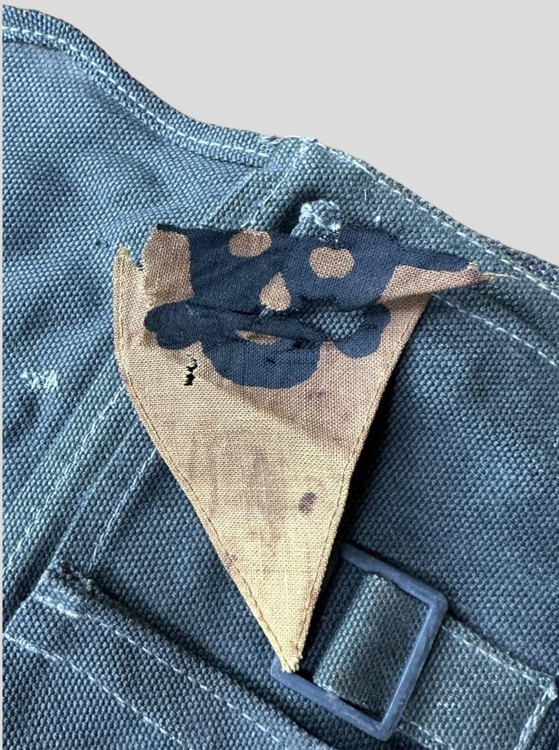 WH (HEER) Gas Warning Flags with Carrying Pouch — image 6