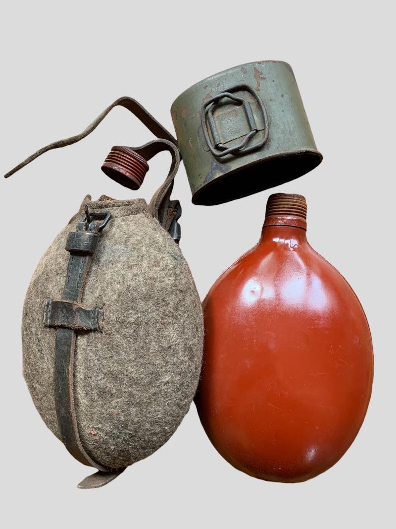 WH (HEER) M31 Canteen and Cup — image 3