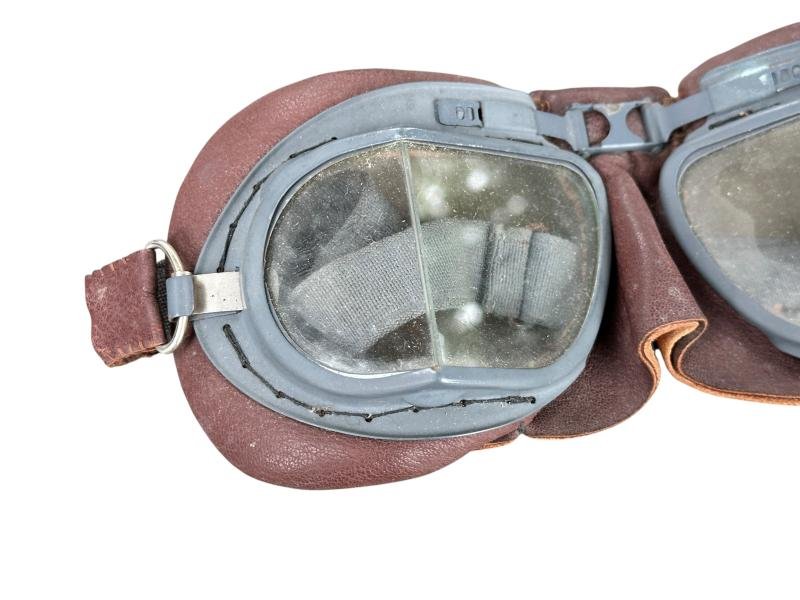 British Flying Goggles MKVIII in box — image 4