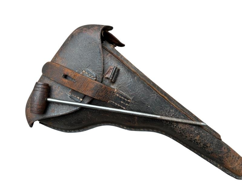 WWI P08 Artilery Leather Holster and cleaning rod — image 7