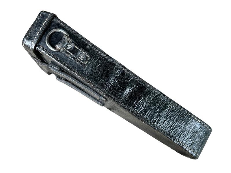 Wehrmacht 'Messdreieck 34' in Carrying Pouch — image 13