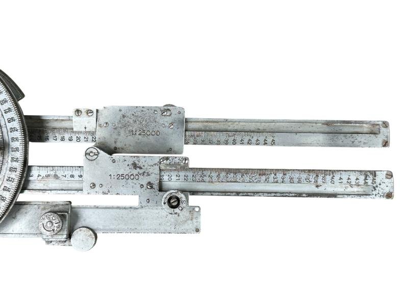 Wehrmacht 'Messdreieck 34' in Carrying Pouch — image 5