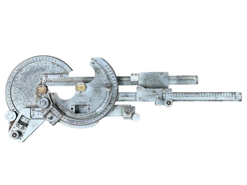 Wehrmacht 'Messdreieck 34' in Carrying Pouch — image 6