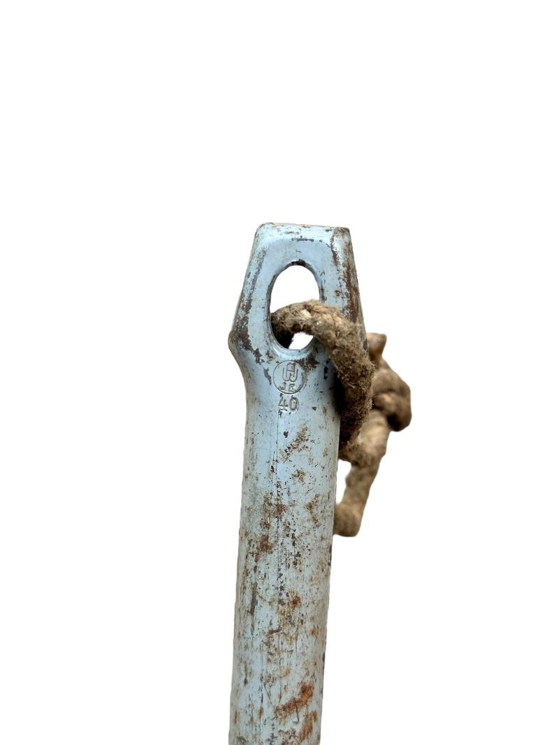 5x Metal Tent Pegs — image 6