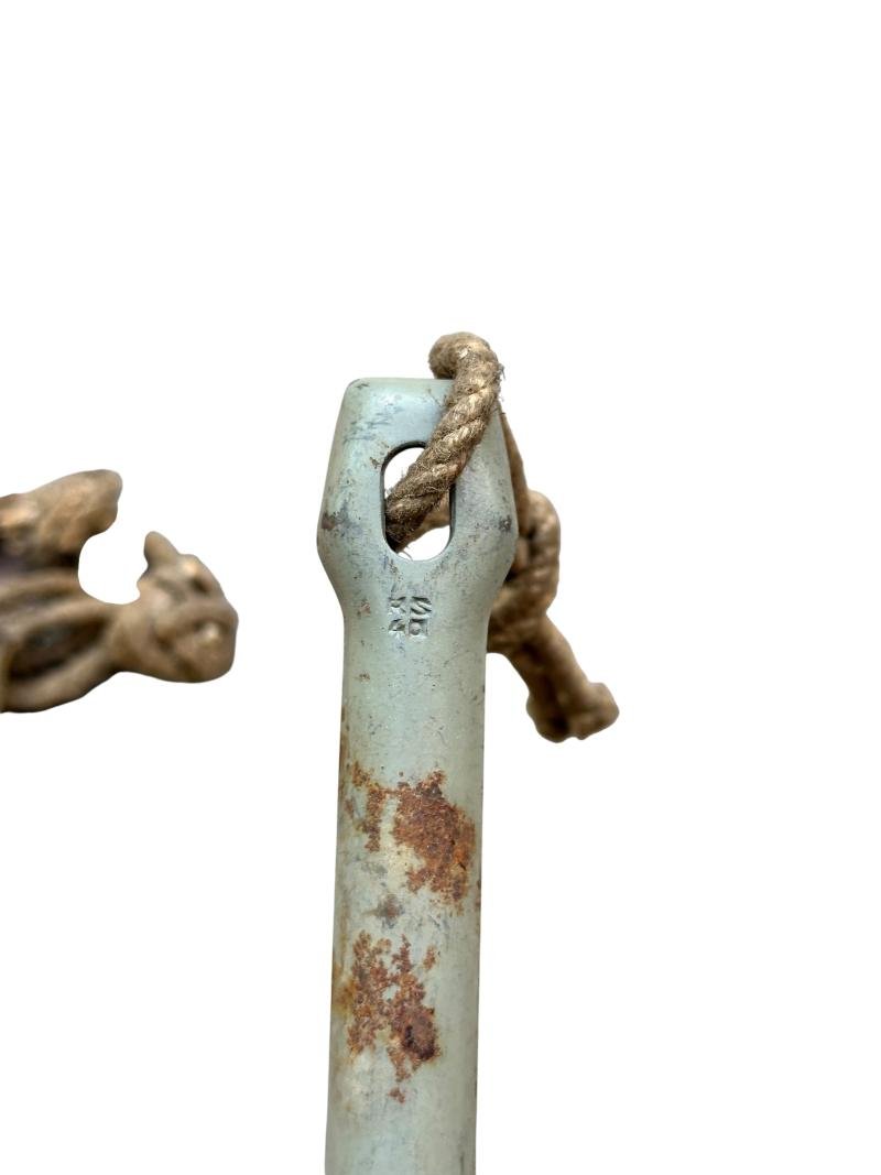 5x Metal Tent Pegs — image 8