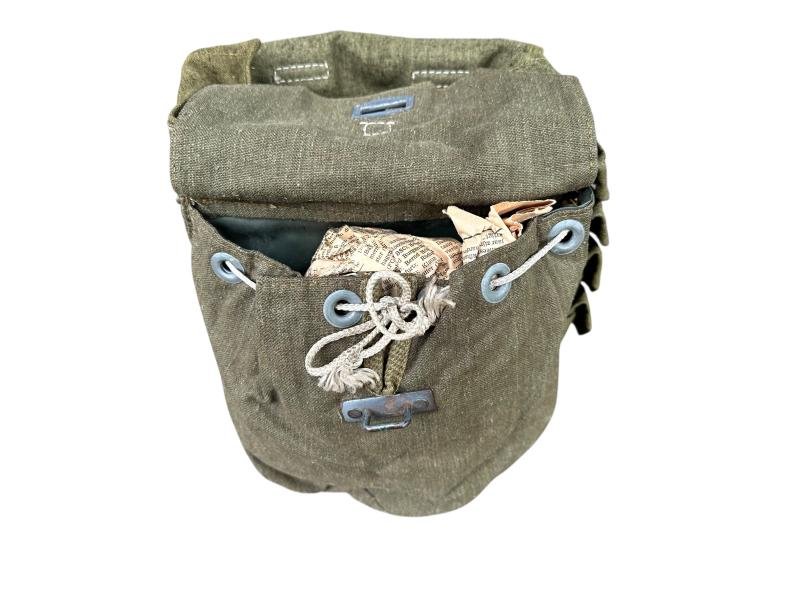 Late-war Pioneer Combat Assault Pouches — image 8