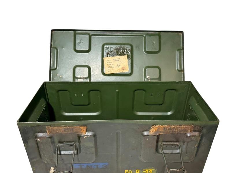 British PIAT Ammo Case -1942- — image 8