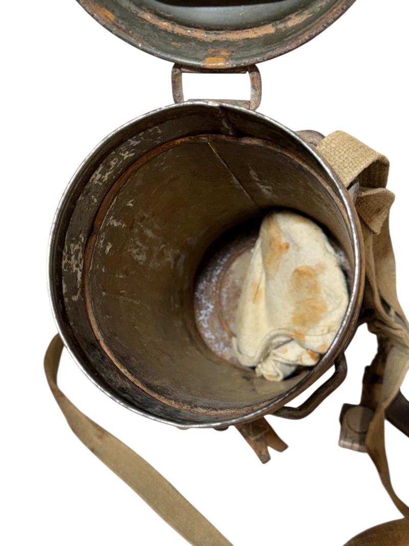 Camouflaged Gasmasker Canister — image 15