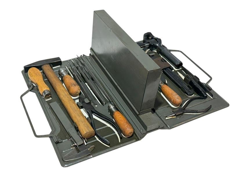 Complete set of MG 34/42 Field Tool Kit — image 3