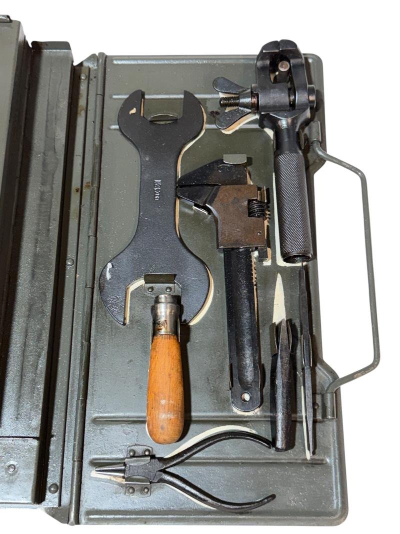 Complete set of MG 34/42 Field Tool Kit — image 6