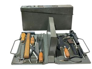 Complete set of MG 34/42 Field Tool Kit