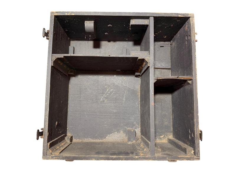 DKE Batterie Wooden Transport Case — image 10