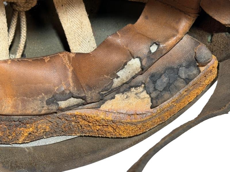 British Airborne Paratrooper Helmet BMB 42 — image 16