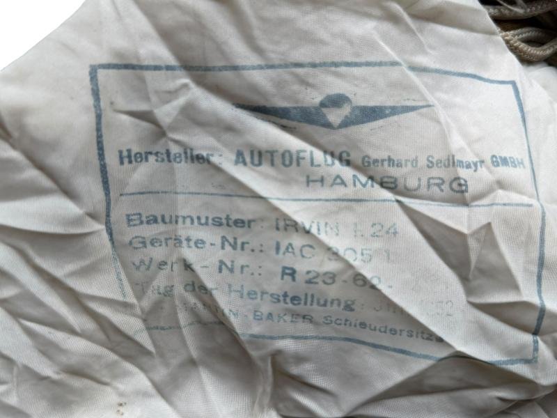 FJ RZ-20 Harness and Parachute — image 14