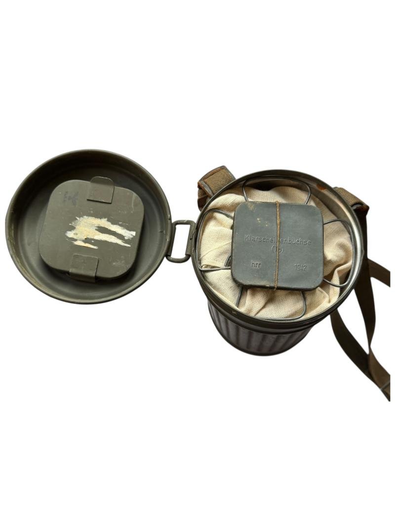 Short Gasmasker in Canister — image 11