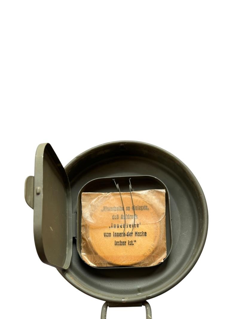 Short Gasmasker in Canister — image 13