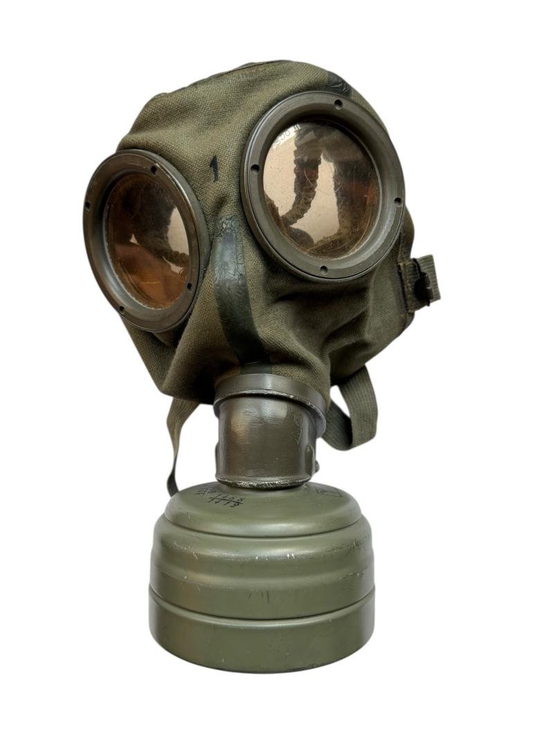 Short Gasmasker in Canister — image 20