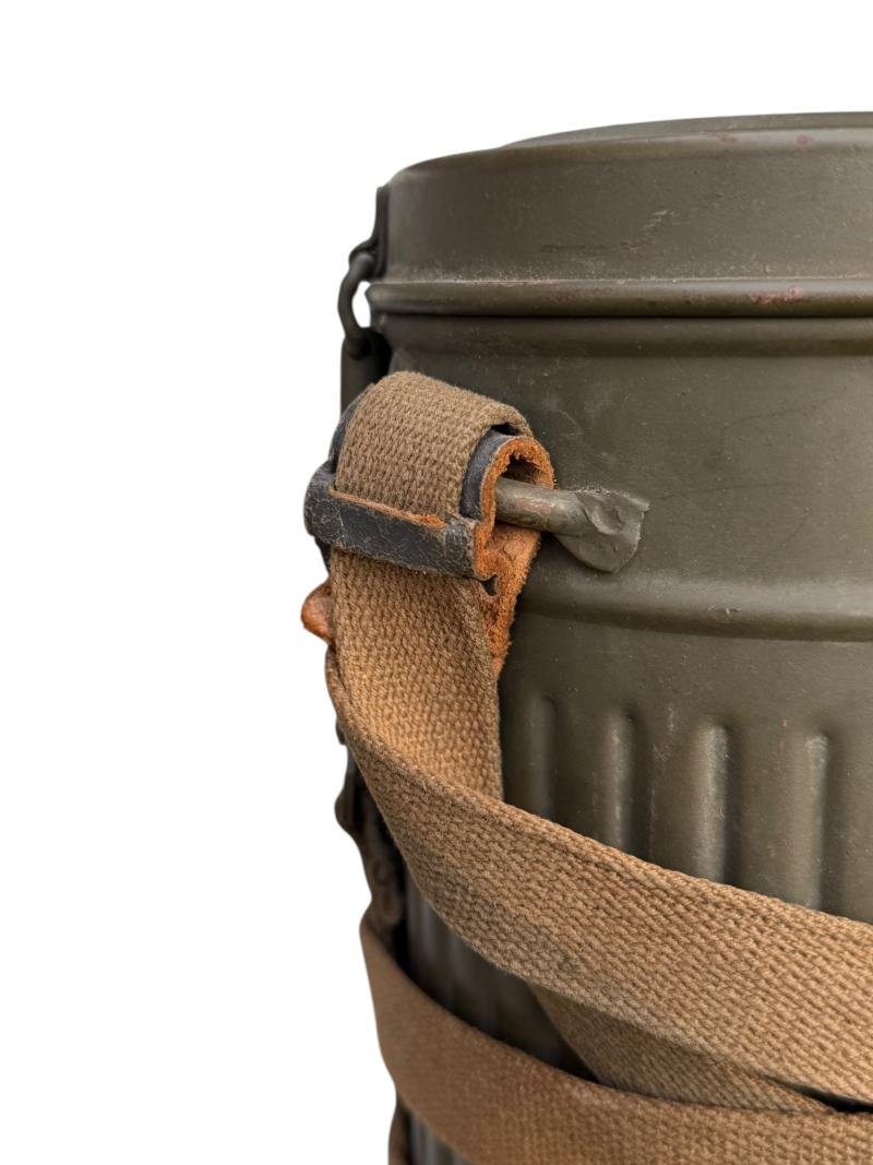 Short Gasmasker in Canister — image 6