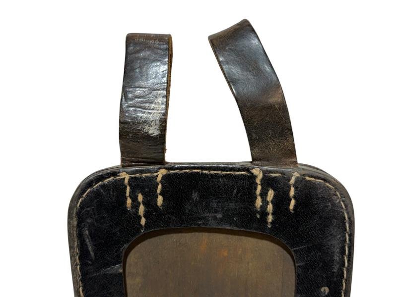 German WWII Entrenching Tool Carrier + straight shovel — image 6