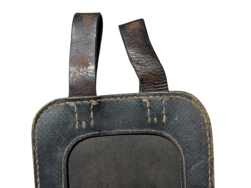 German WWII Entrenching Tool Carrier — image 3