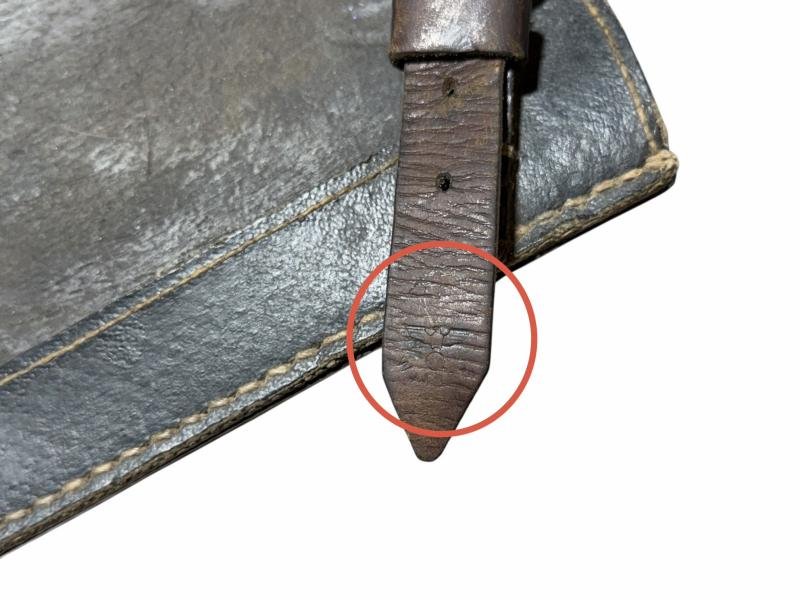 German WWII Entrenching Tool Carrier — image 4