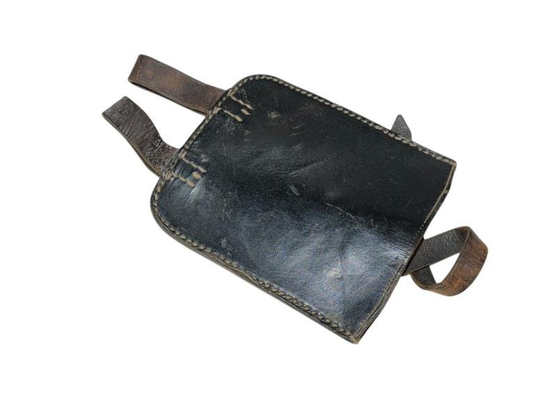 German WWII Entrenching Tool Carrier — image 7