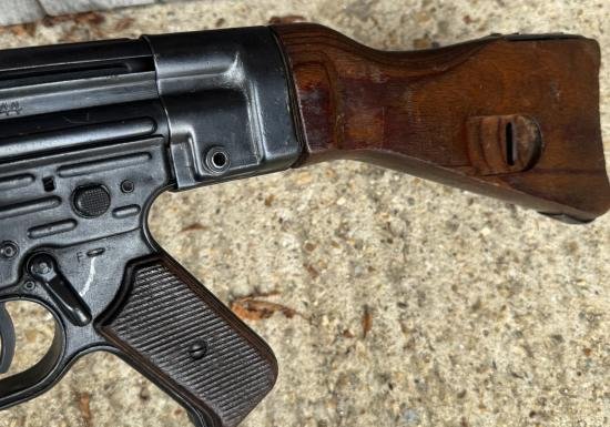 Deactivated WW2 German MP44 Assault Rifle — image 3