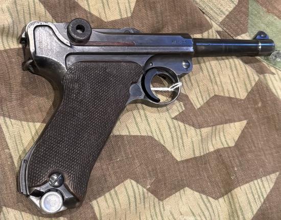 Deactivated WW2 German P.08 Luger Pistol — image 5