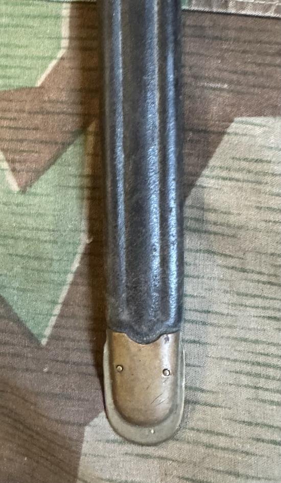 WW2 Italian Carcano Bayonet with frog — image 3