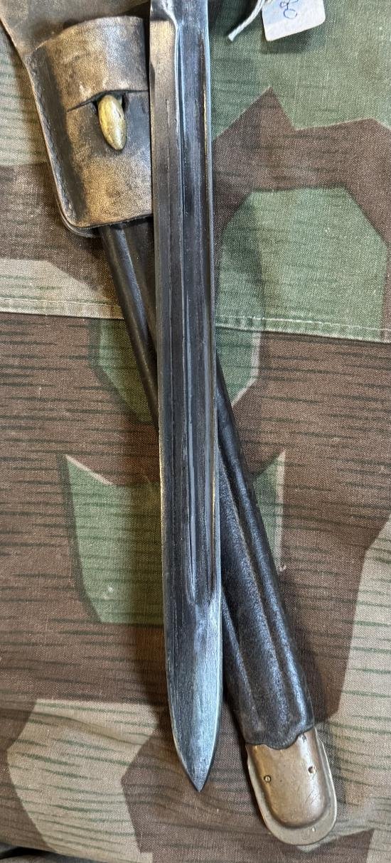 WW2 Italian Carcano Bayonet with frog — image 5