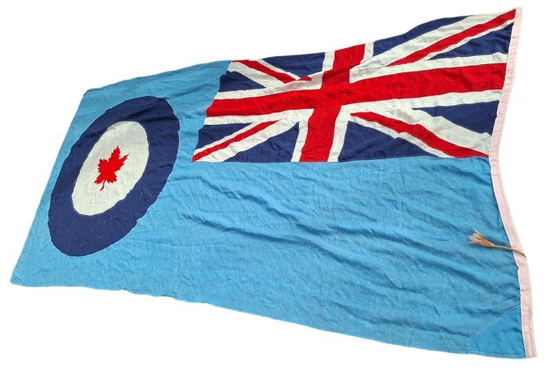 A royal ROYAL CANADIAN AIR FORCE (R.C.A.F) FLAG — image 2