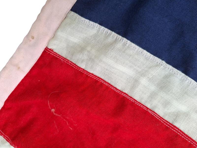 A royal ROYAL CANADIAN AIR FORCE (R.C.A.F) FLAG — image 4