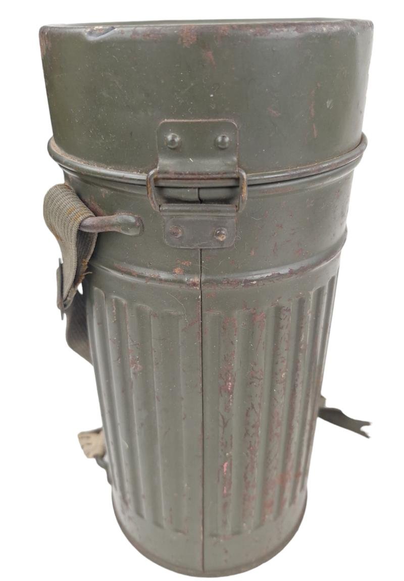 in a very nice used condition A wehrmacht empty gasmask cannister — image 3