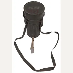 in a very nice used condition A wehrmacht empty gasmask …