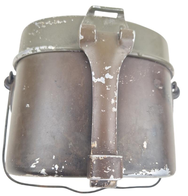 a German Wehrmacht M31 Messtin (or Essgeschirr). — image 2