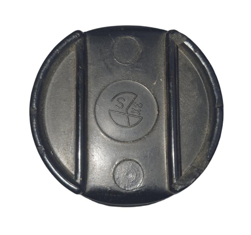 in used condition Wehrmacht M31 canteen with Bakelite cup — image 4