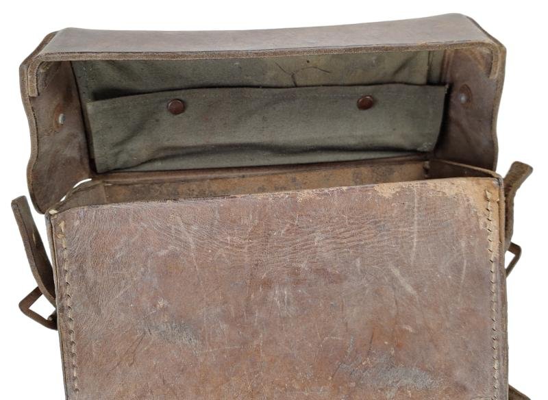 a wehrmacht Officers Medical Pouch — image 7