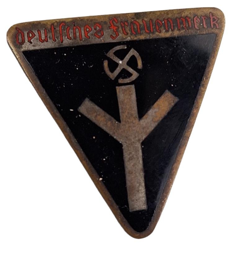 a german ns -frauernschaft with rzm numbered m1/157 — image 2