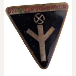 a german ns -frauernschaft with rzm numbered m1/157