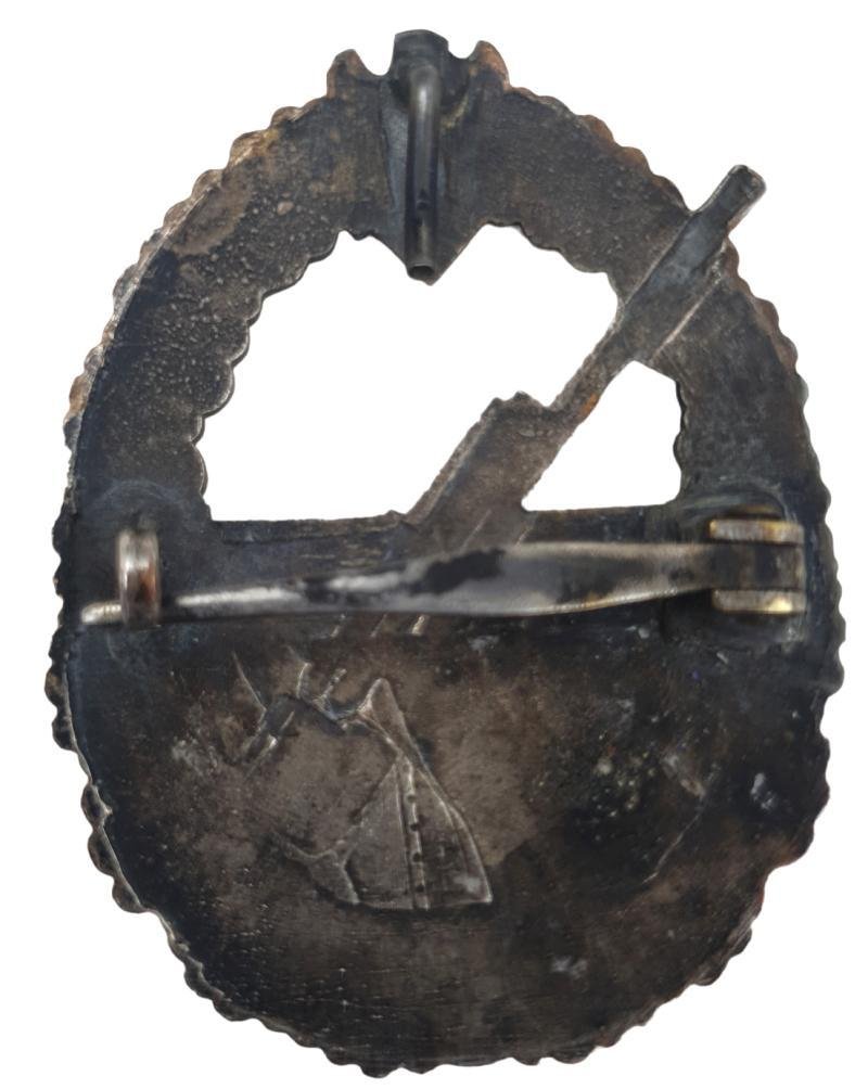 a france Bacqueville made german kriegsmarine coast artillery abzeichen — image 2