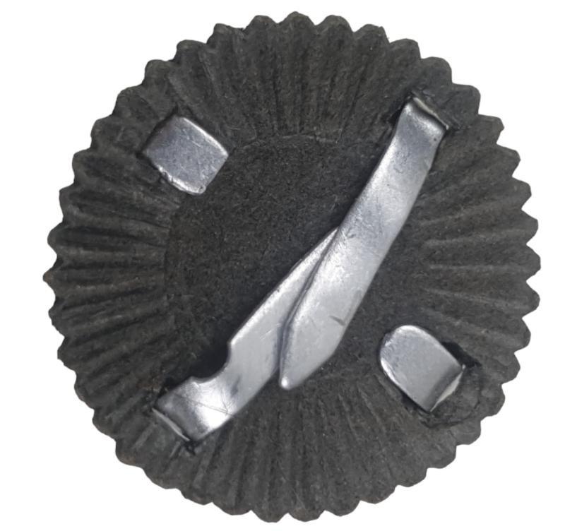 A wehrmacht heer visor cap cockade — image 2