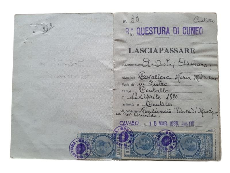 Italian WW2 period travel papers in used condition — image 2
