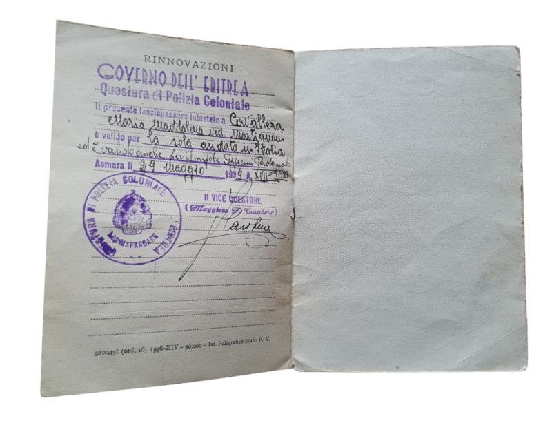 Italian WW2 period travel papers in used condition — image 4