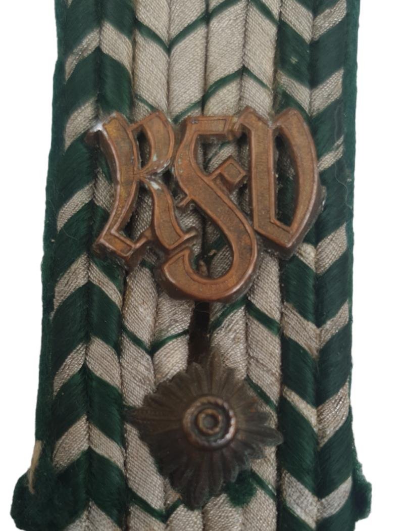 a wehrmacht customs shoulder board — image 3