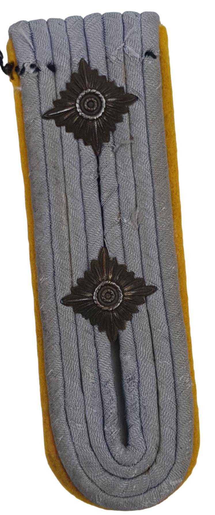a set of Hauptmann PanzerAufklärung shoulder boards' — image 4
